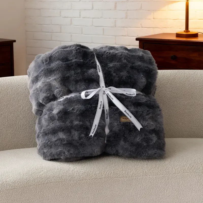 Bedsure Faux Rabbit Fur Plush Throw Blanket